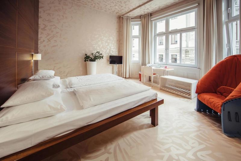 Hotel Rathaus Wein & Design - Image 7