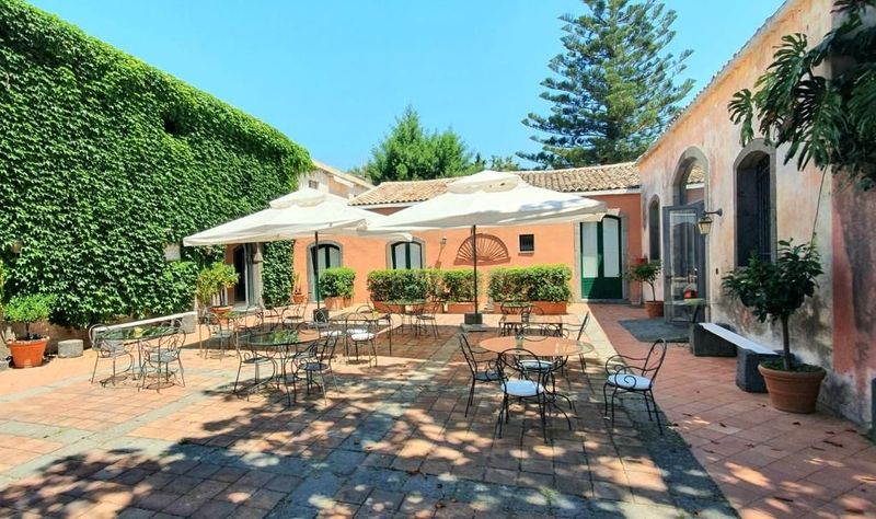 Etna Hotel - Image 1