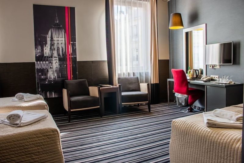 Carat Boutique Hotel - Image 5