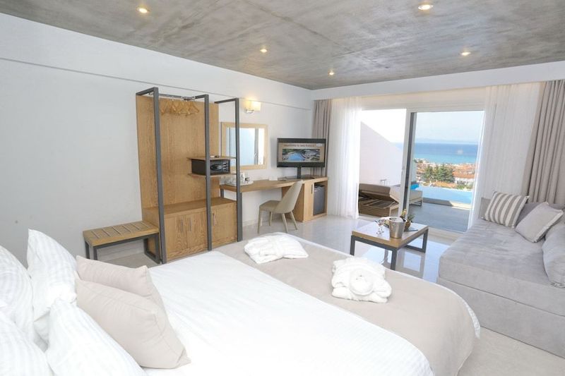 Alia Palace Luxury Hotel & Villas - Image 3