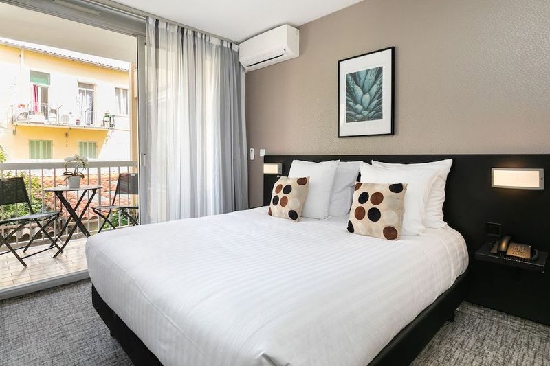 Mediterranee Hotel - Image 2