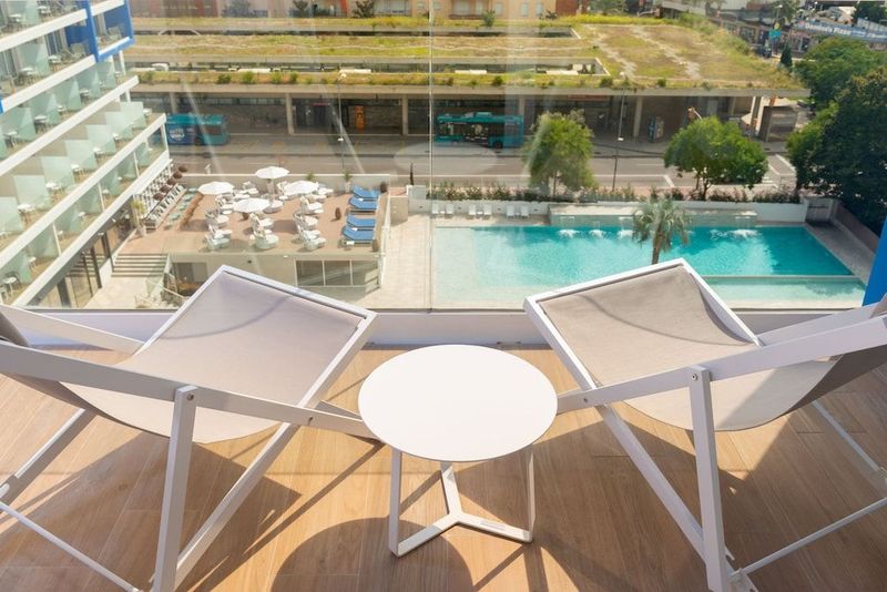 L'Azure Hotel - Image 8