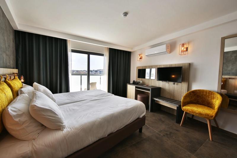 Ivy Hotel - Image 8