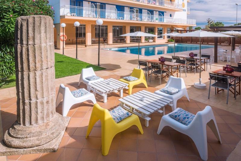 Hotel & Apartments Sorrabona - Image 10