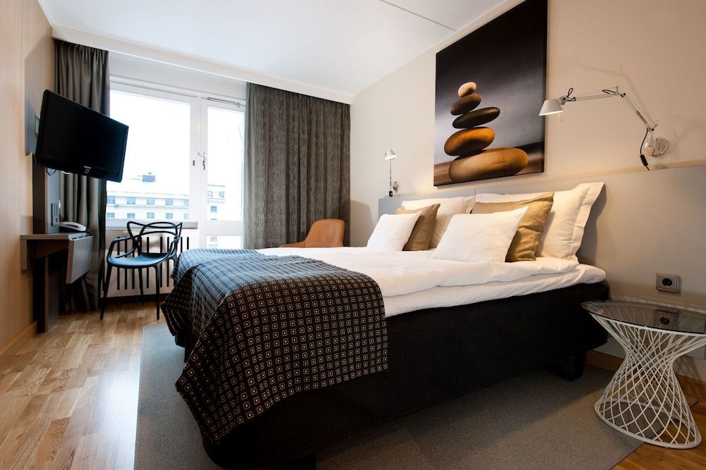 På Hotel Birger Jarl bor du centralt i Vasastaden i Stockholm