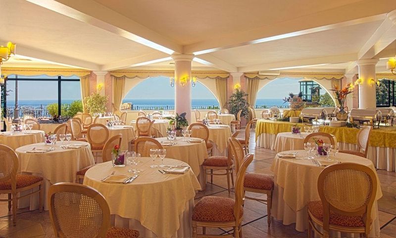 Baia Taormina Hotel - Image 10