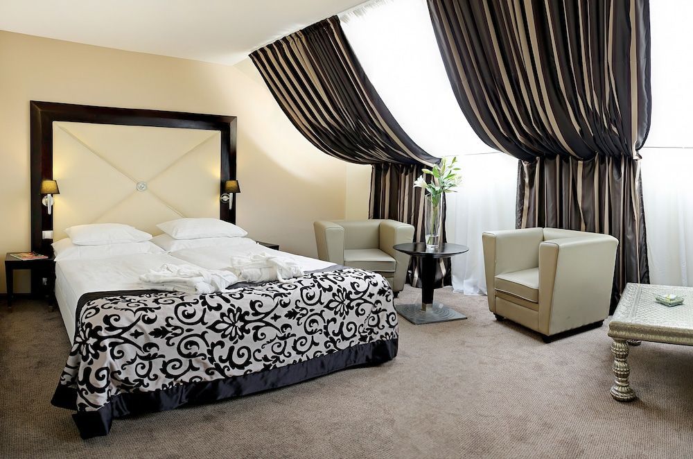 Grandior Hotel Prague - Image 9