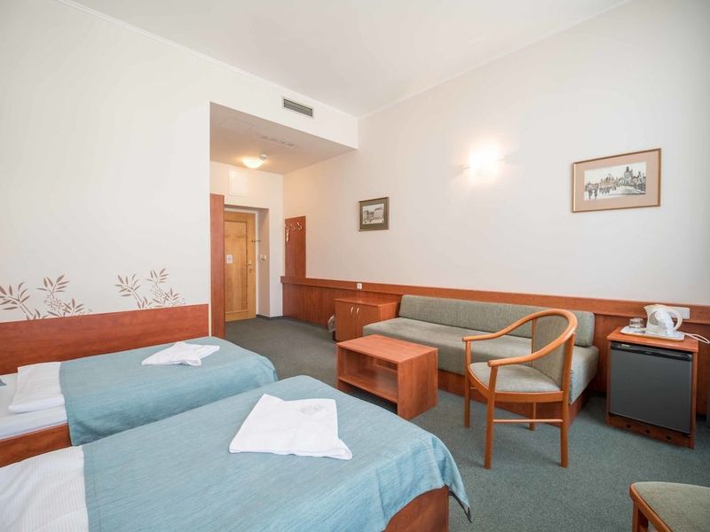 Alton Hotel - Image 5