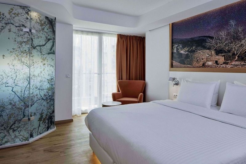 Olive Green Hotel - Image 9