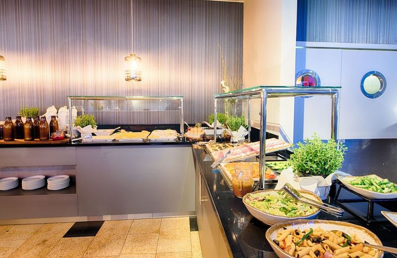 Leonardo Royal Hotel Warsaw - Image 8