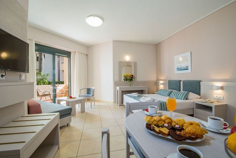 Creta Palm Hotel - Image 7