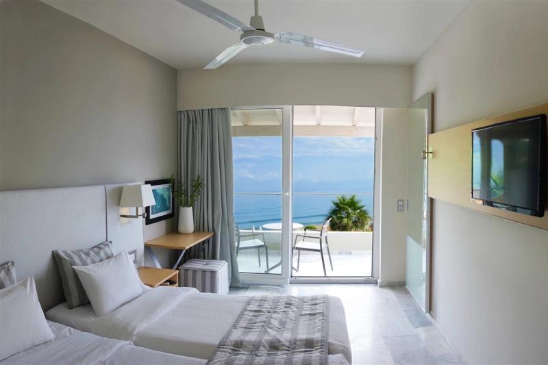 Acharavi Beach Hotel - Image 3