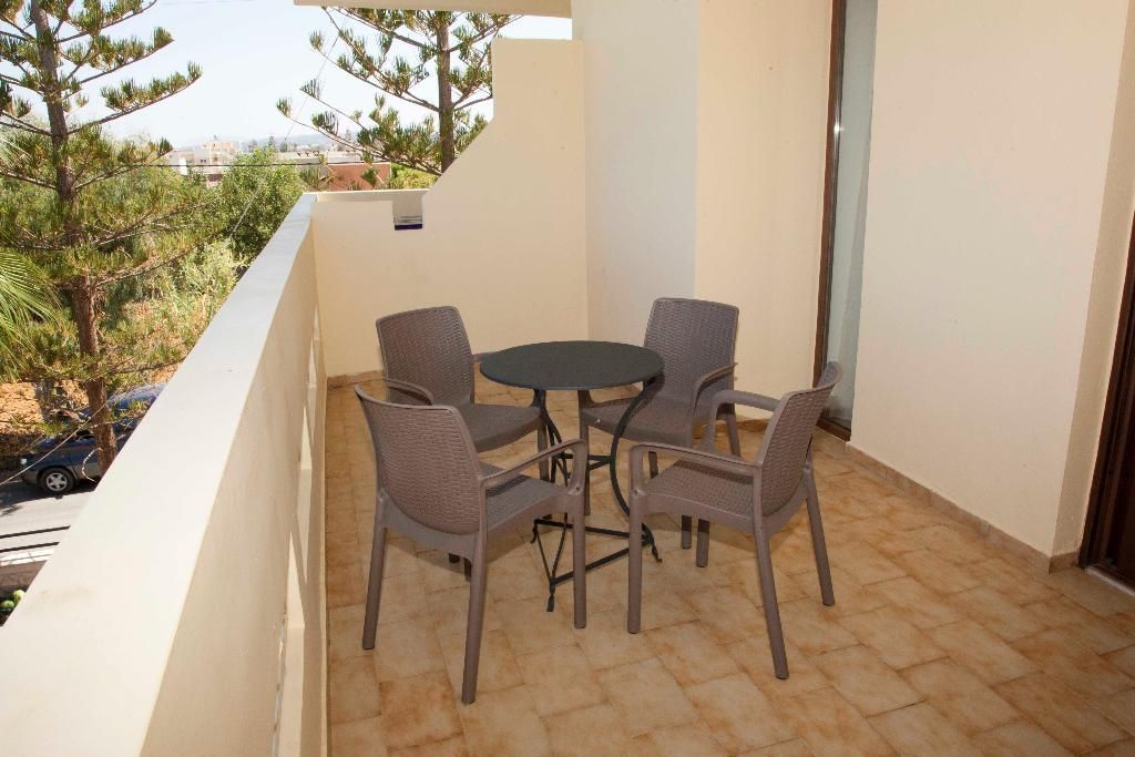 Sunny Suites Apartments - Image 4