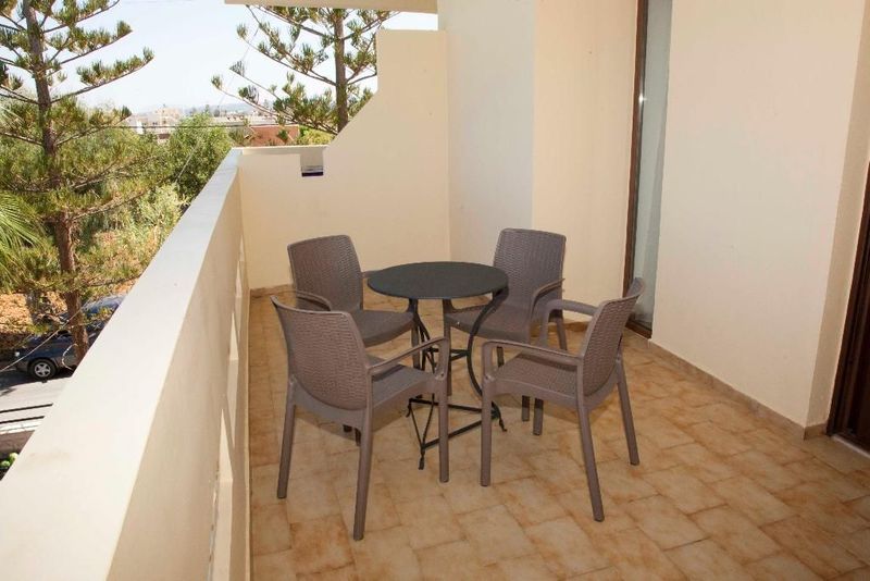 Sunny Suites Apartments - Image 4