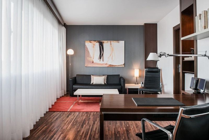 AC Hotel Alicante by Marriott - Image 10