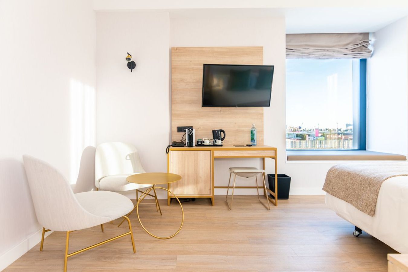 Hotel Malaga Vibes tilbyder lyst indrettede værelser i udkanten af Malaga på Costa del Sol.