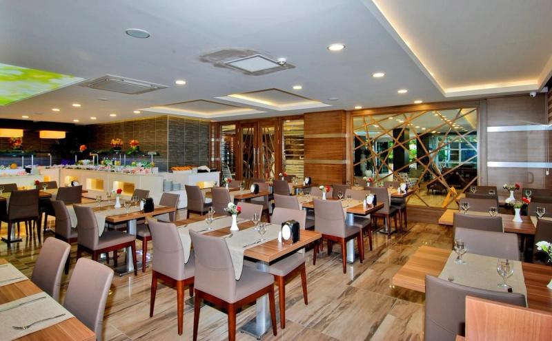 Kleopatra Ramira Hotel - Image 5
