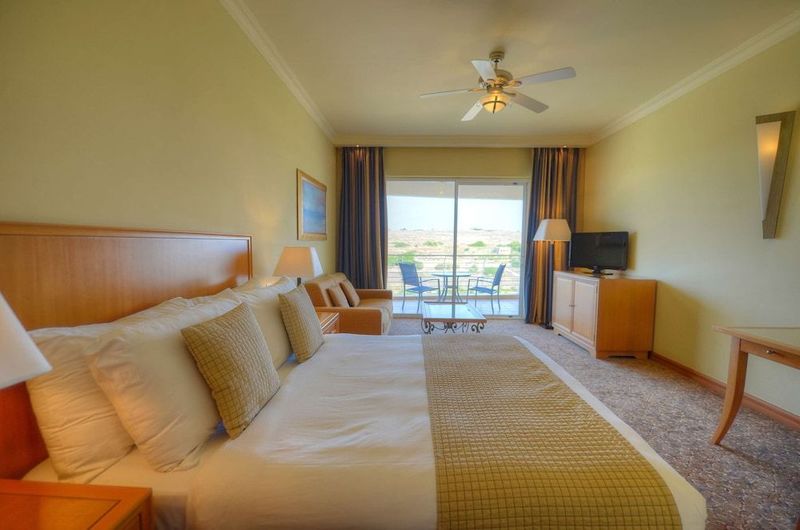 Radisson Blu Resort & Spa Golden Sands - Image 8