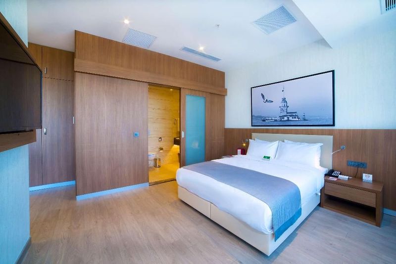 Ramada by Wyndham Istanbul Old City - Image 4