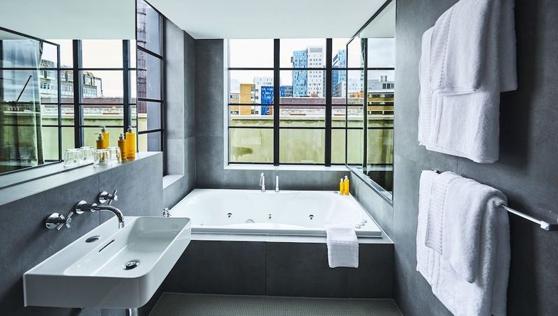 New Road Hotel - Image 9
