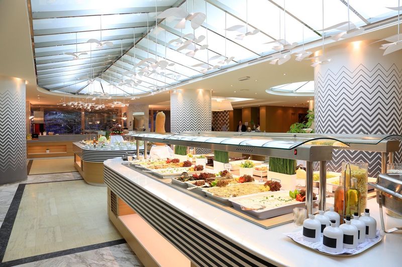 Eden Roc Resort Hotel - Image 8