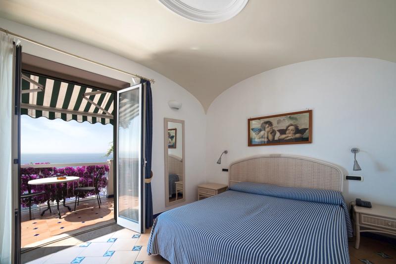 Hotel Bellevue Suite - Image 4