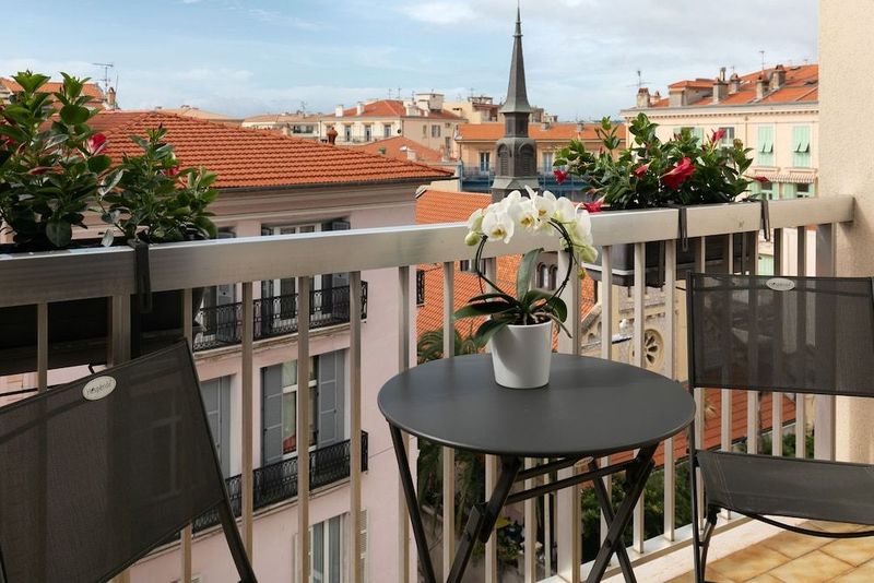Mediterranee Hotel - Image 3