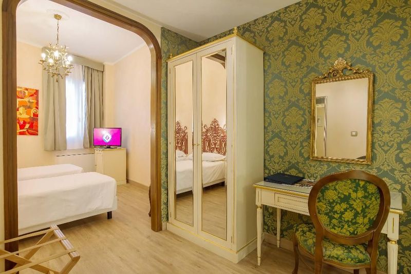 Hotel La Fenice et des Artistes - Image 3