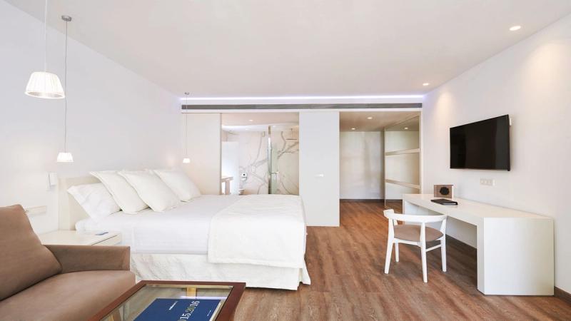 premium room paa Melia Cala d'Or Boutique hotel