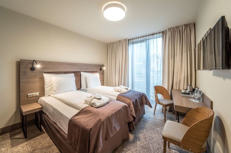 Wellton Riverside Spa Hotel - Image 9