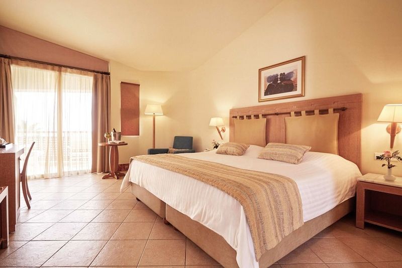 Santa Marina Plaza - Image 3