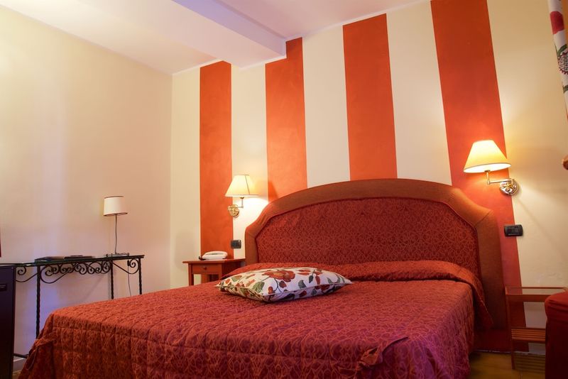 Hotel La Luna - Image 10