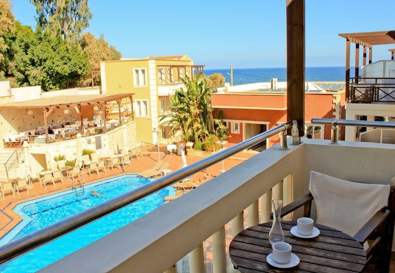 Porto Kalamaki Hotel Apartments - Image 9