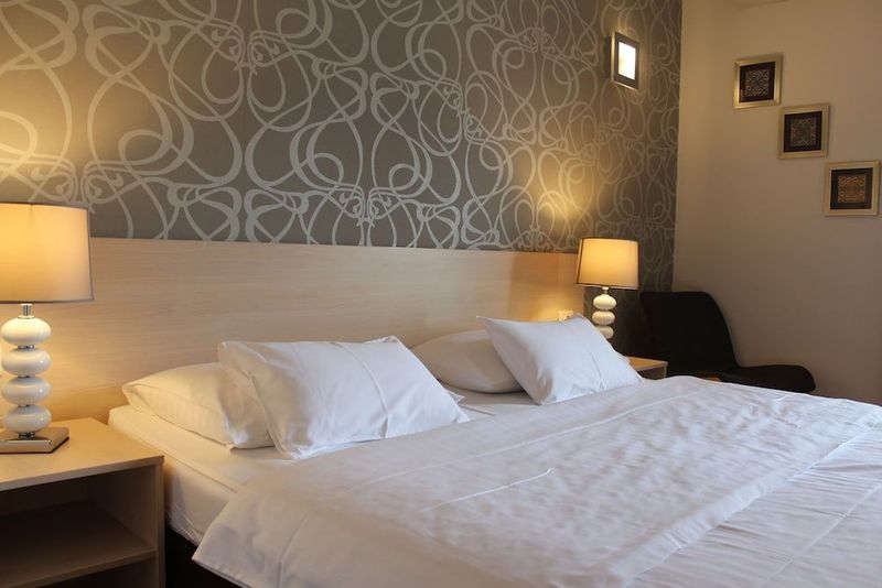 Berkeley Hotel & Spa - Image 2