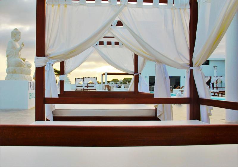 Hotel LIVVO Budha Beach - Image 4