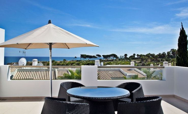 Terrasse med havudsigt på Sao Rafael Villas i Albufeira