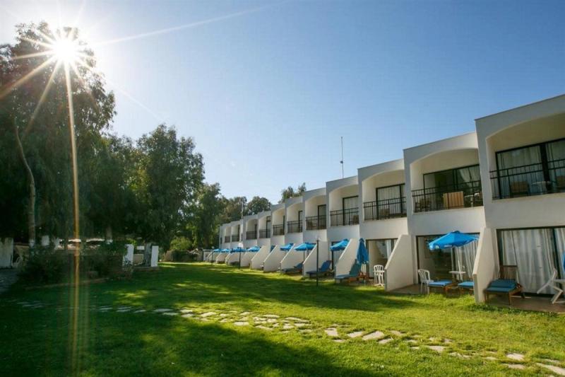 Park Beach Hotel - Image 3