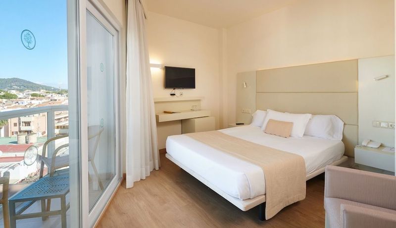 Hotel Sabina & Suites - Image 2