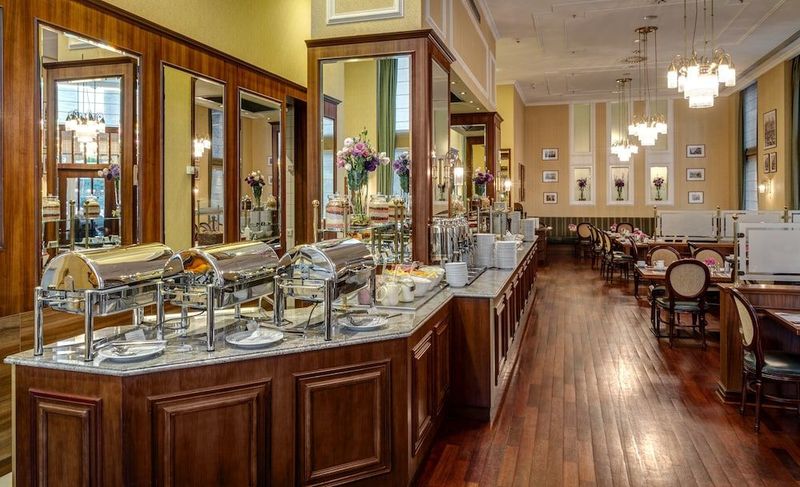 Polonia Palace Hotel - Image 6