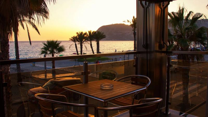 La Caleta Bay Hotel - Image 9