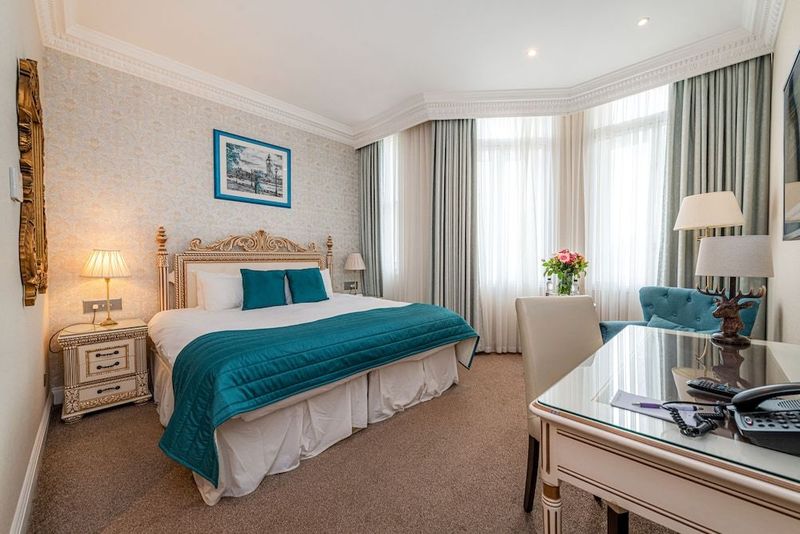 Ashburn Hotel - Image 9