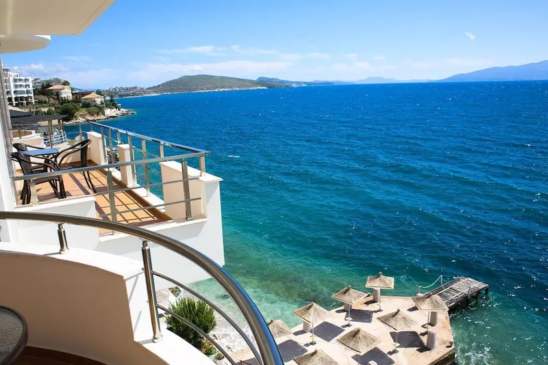 Jaroal Hotel