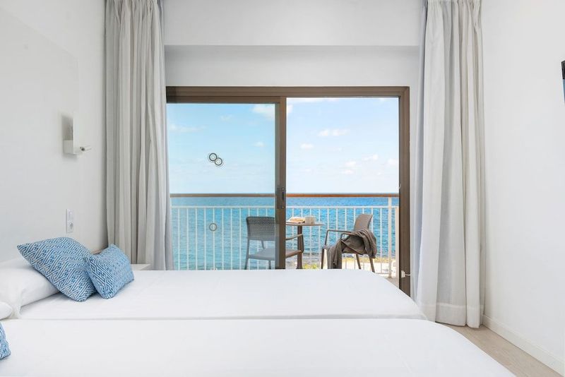 Atolon & Kaafu Beach Club - Image 2