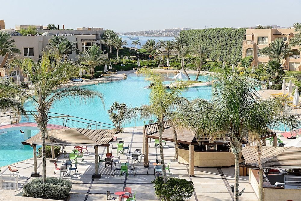 Prima Life Makadi Hotel er et All Inclusive hotel for hele familien beliggende syd for Hurghada i Egypten.