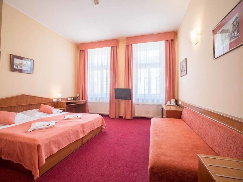Alton Hotel - Image 3