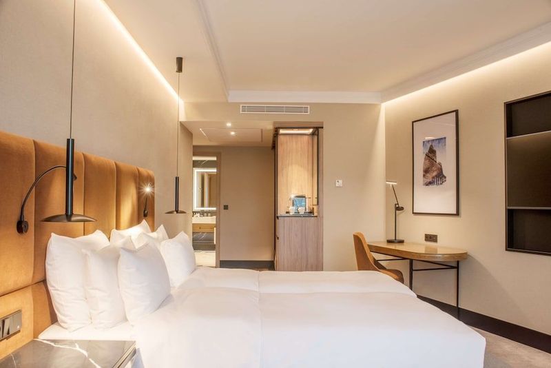 Radisson Collection Hotel Warsaw - Image 8