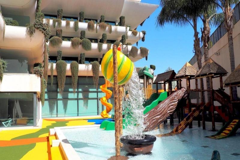 Hotel Deloix Aqua Center - Image 2