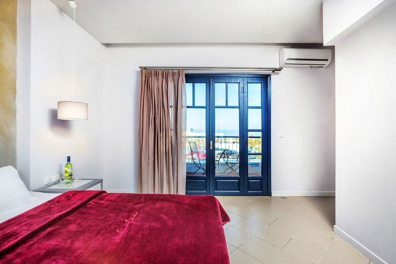 Atrium Hotel - Image 6