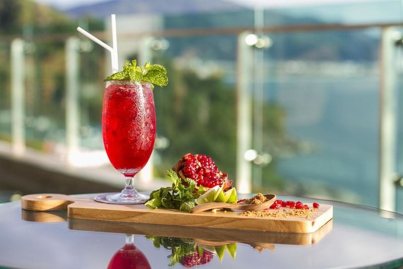 Wyndham Grand Phuket Kalim Bay - Image 9