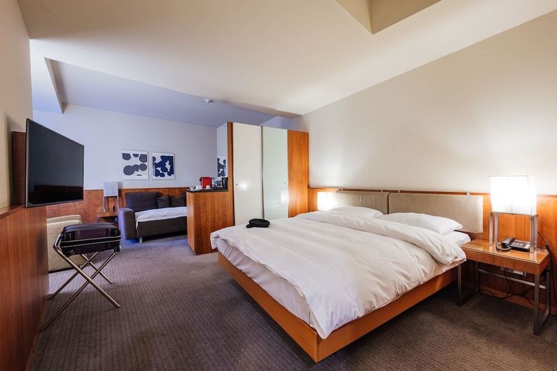 PeakTure Hotel Bucharest - Image 2
